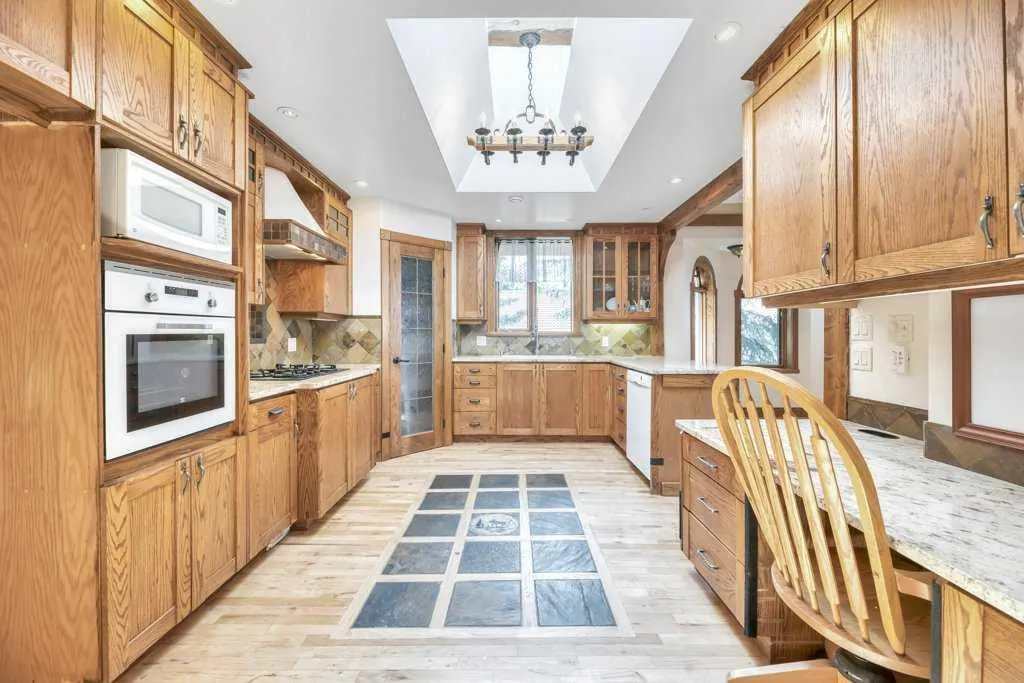 764 East Chestermere Drive