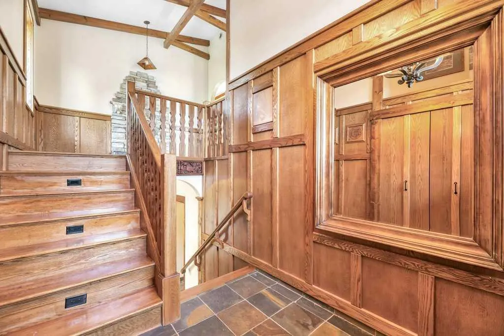 764 East Chestermere Drive