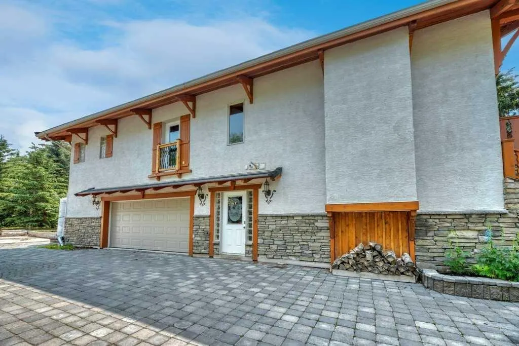 764 East Chestermere Drive