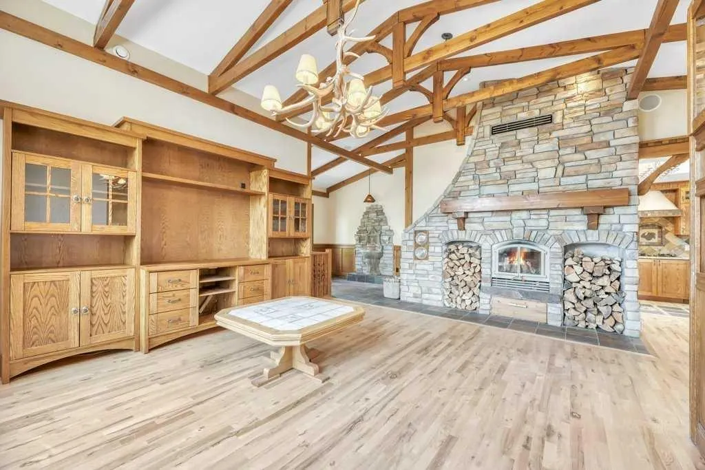 764 East Chestermere Drive