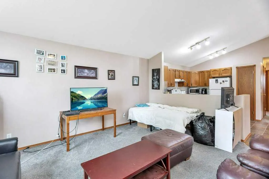 40 Country Ridge Close