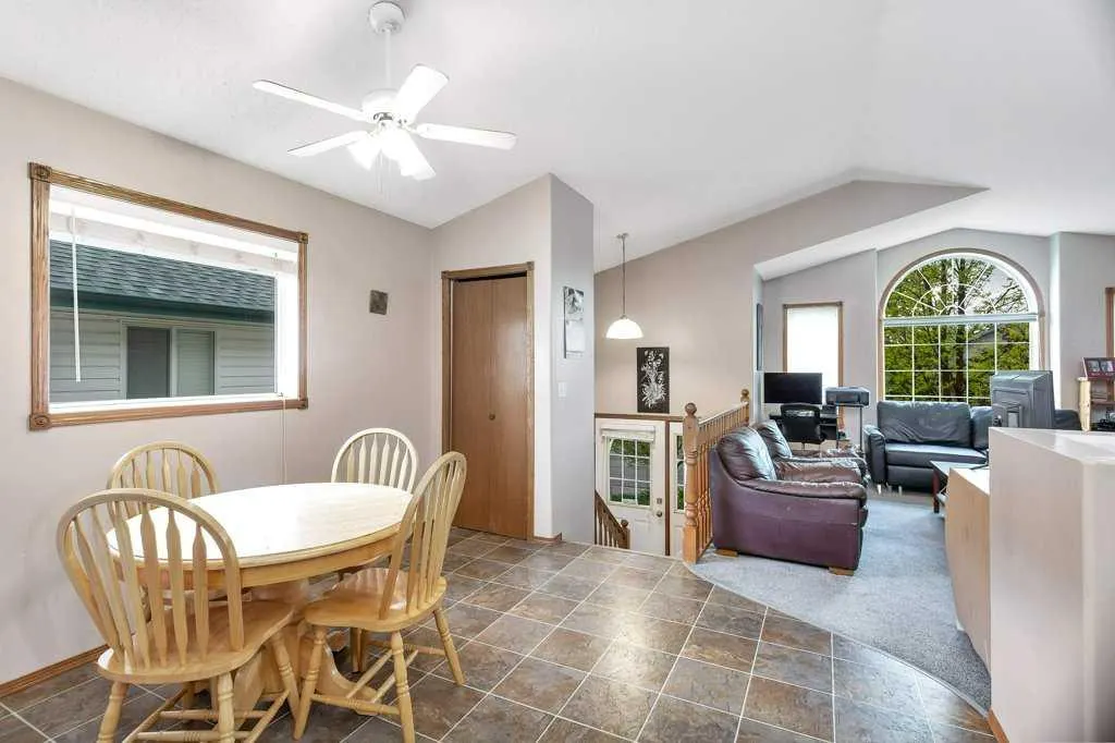 40 Country Ridge Close