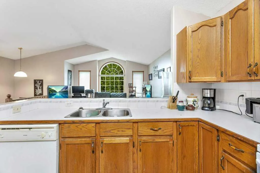 40 Country Ridge Close
