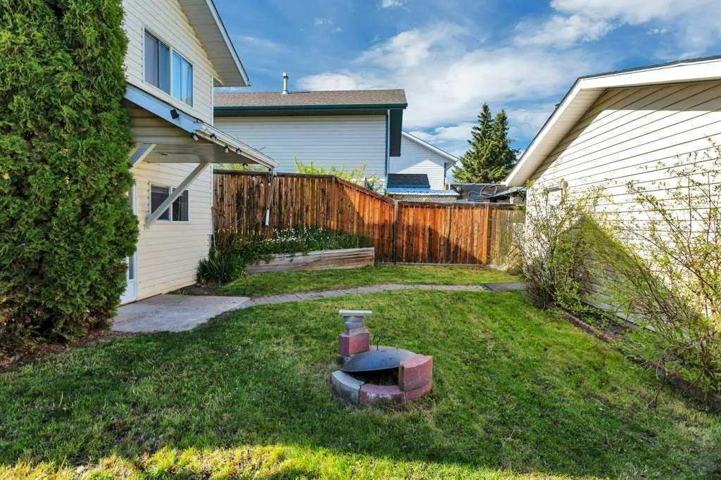 40 Country Ridge Close