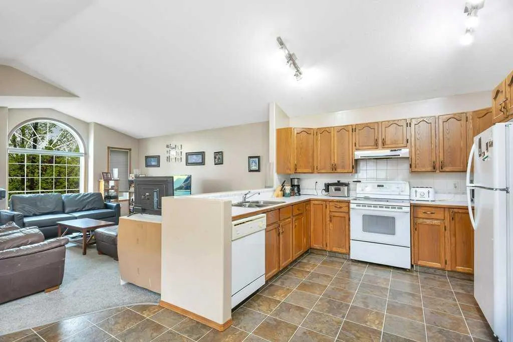 40 Country Ridge Close