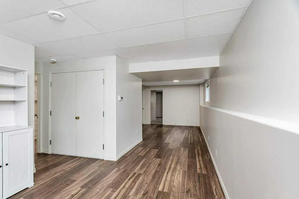 40 Country Ridge Close