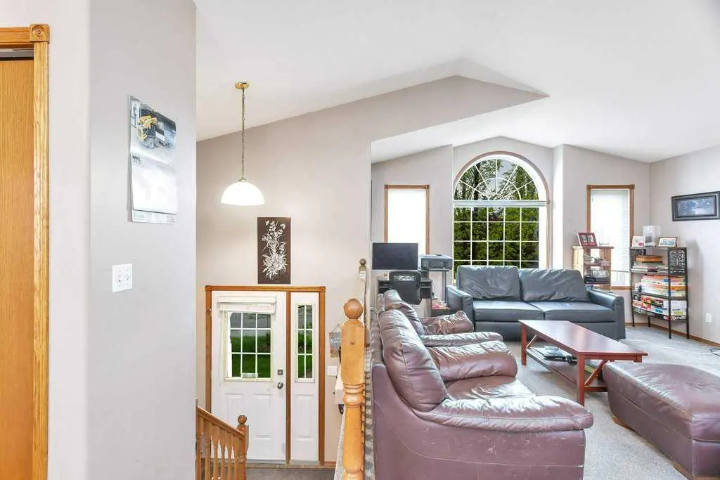 40 Country Ridge Close