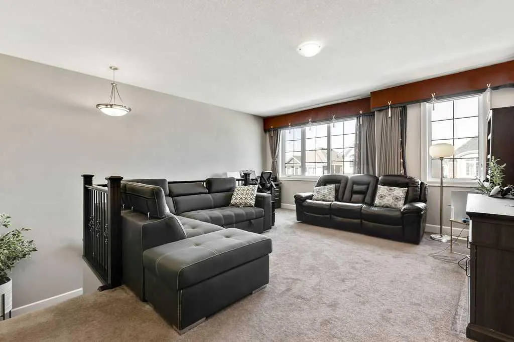 165 Carrington Close NW