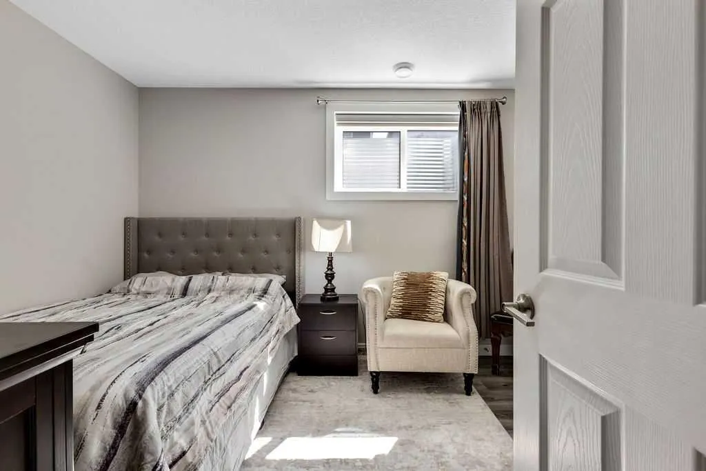 165 Carrington Close NW