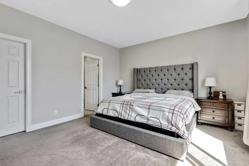 165 Carrington Close NW