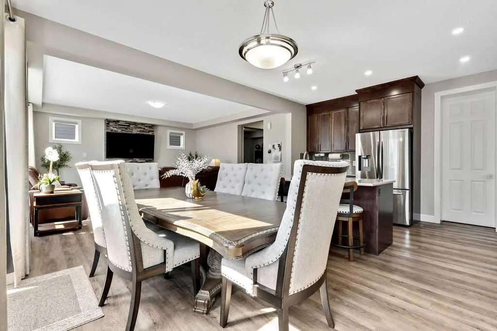 165 Carrington Close NW