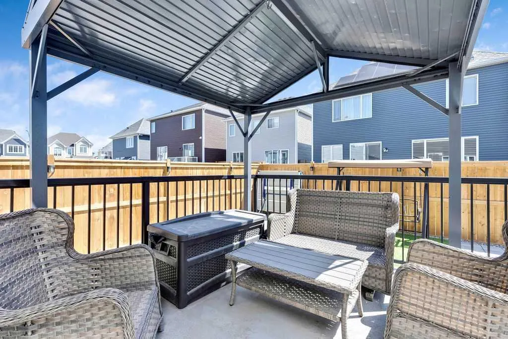 165 Carrington Close NW