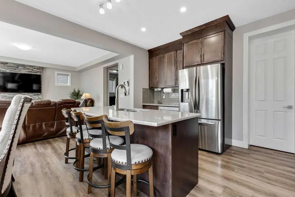 165 Carrington Close NW