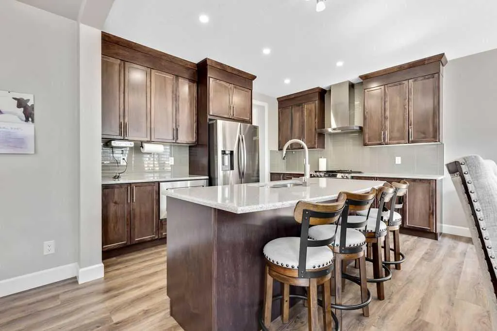165 Carrington Close NW