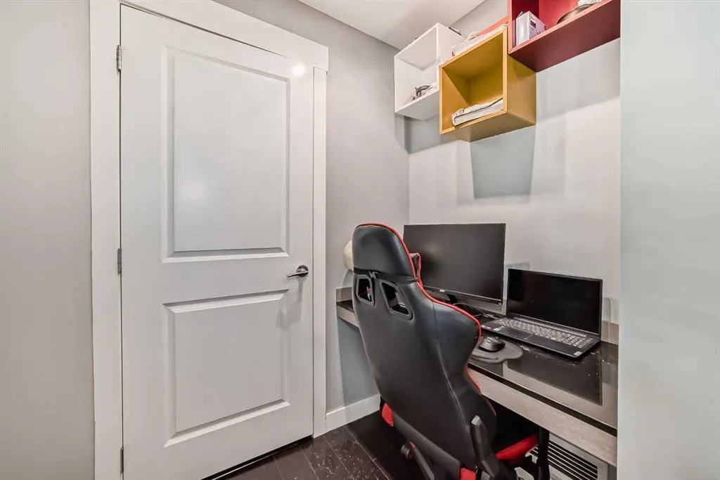 11 Mahogany Row SE, #1113