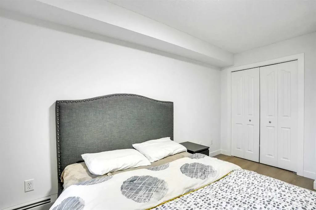 7180 80 Avenue NE, #220