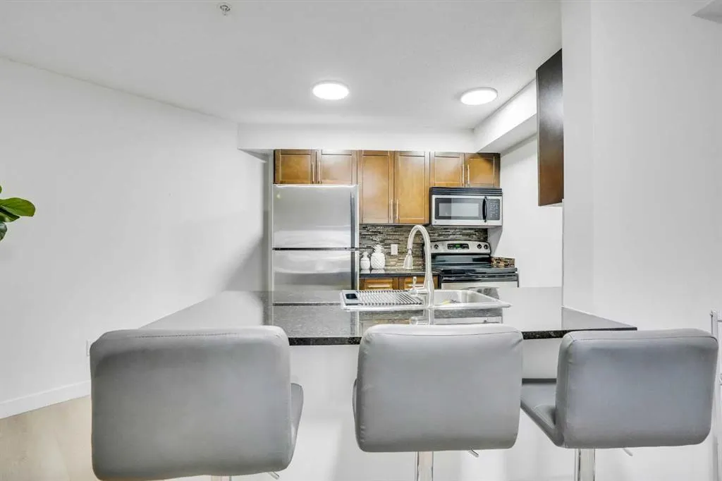7180 80 Avenue NE, #220