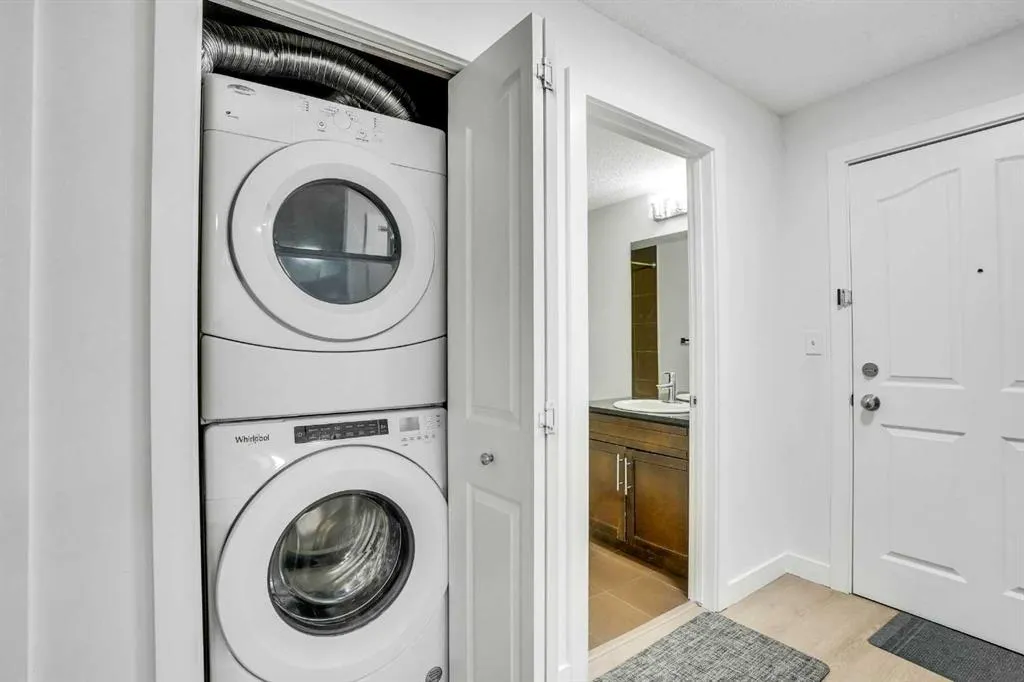 7180 80 Avenue NE, #220