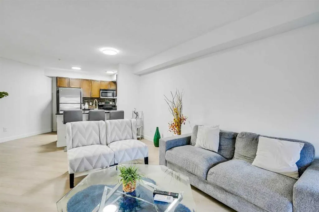7180 80 Avenue NE, #220