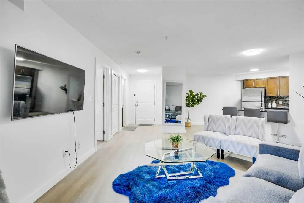 7180 80 Avenue NE, #220