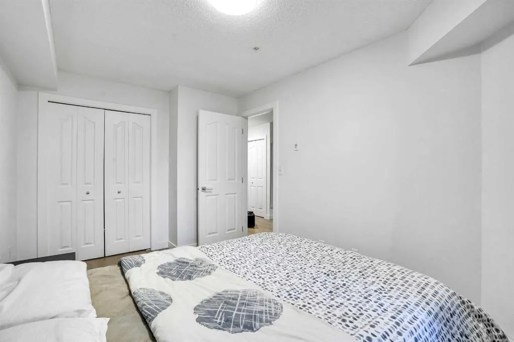 7180 80 Avenue NE, #220