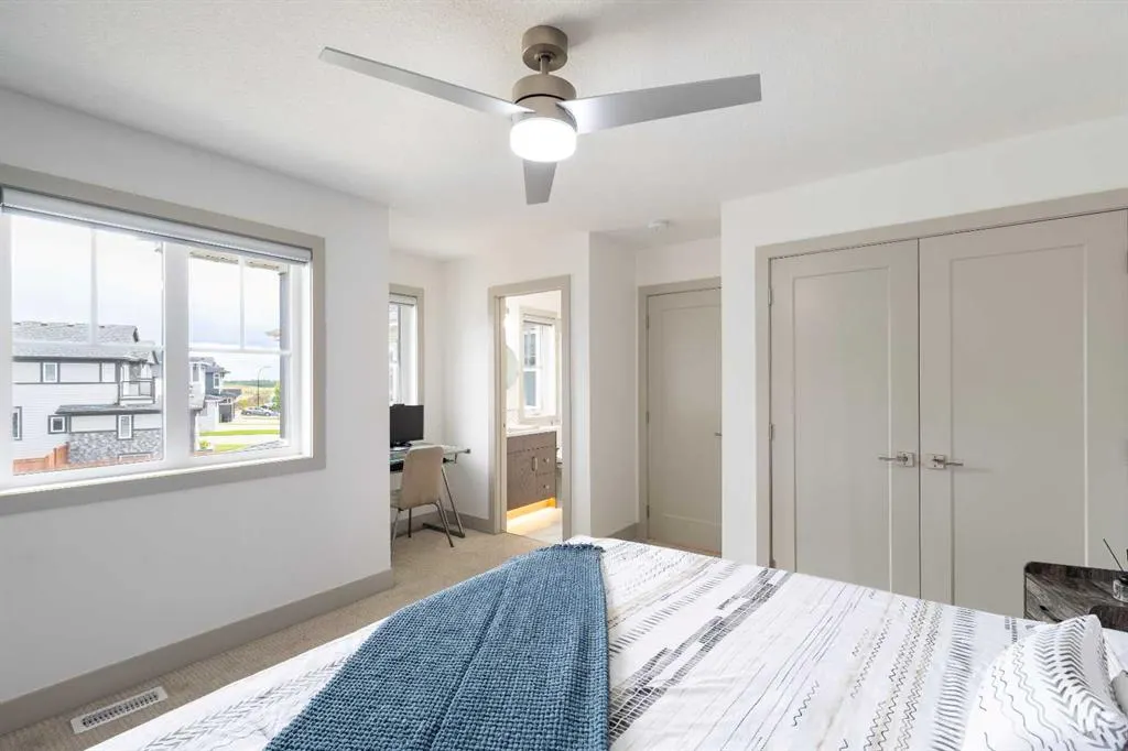 22 Legacy Woods Crescent SE