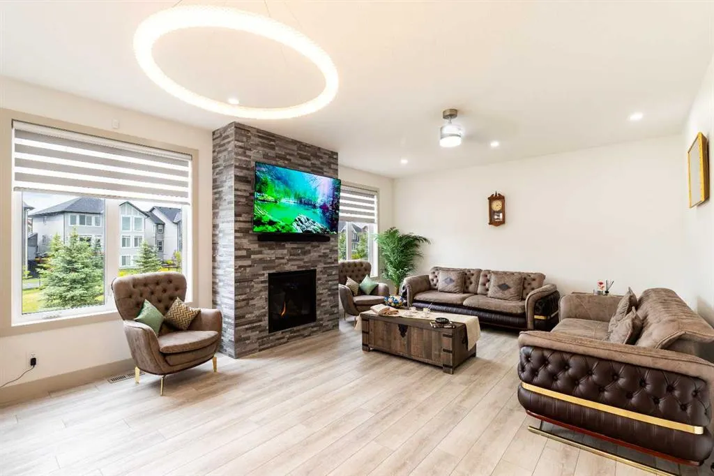 22 Legacy Woods Crescent SE