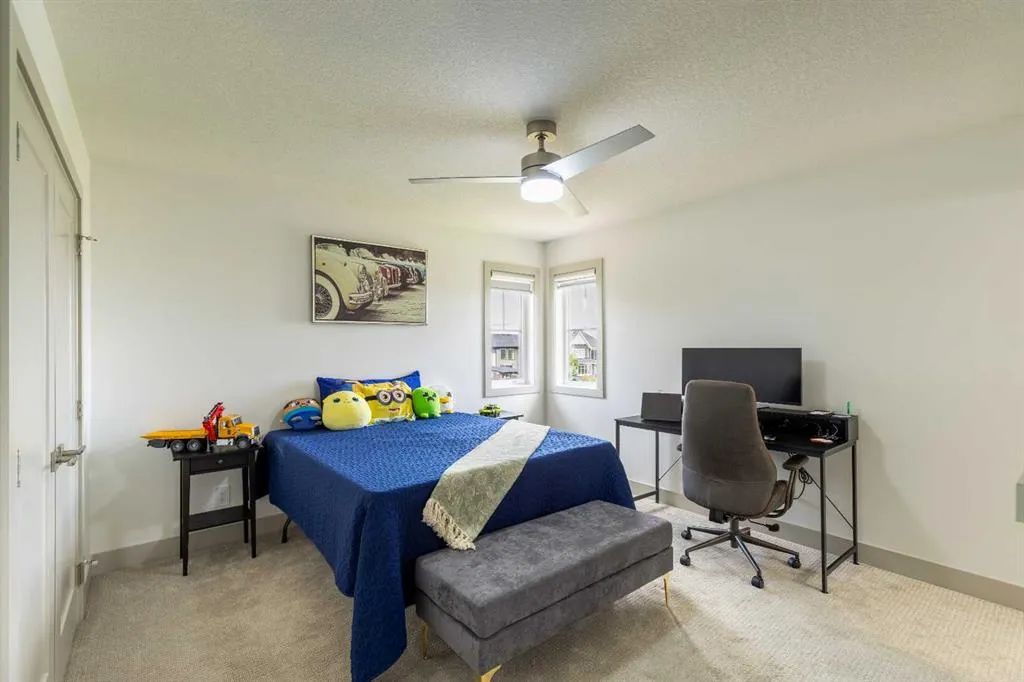 22 Legacy Woods Crescent SE