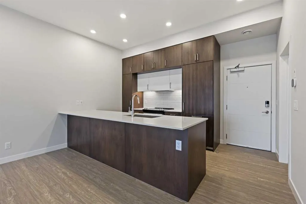 255 Les Jardins Park SE, #422