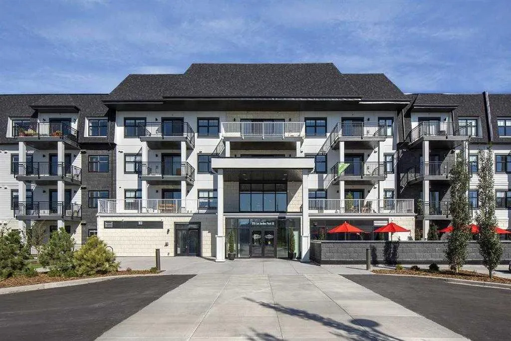 255 Les Jardins Park SE, #422