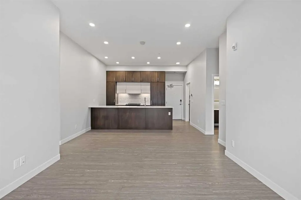 255 Les Jardins Park SE, #422