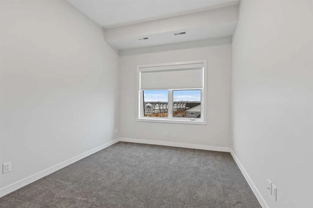 255 Les Jardins Park SE, #422