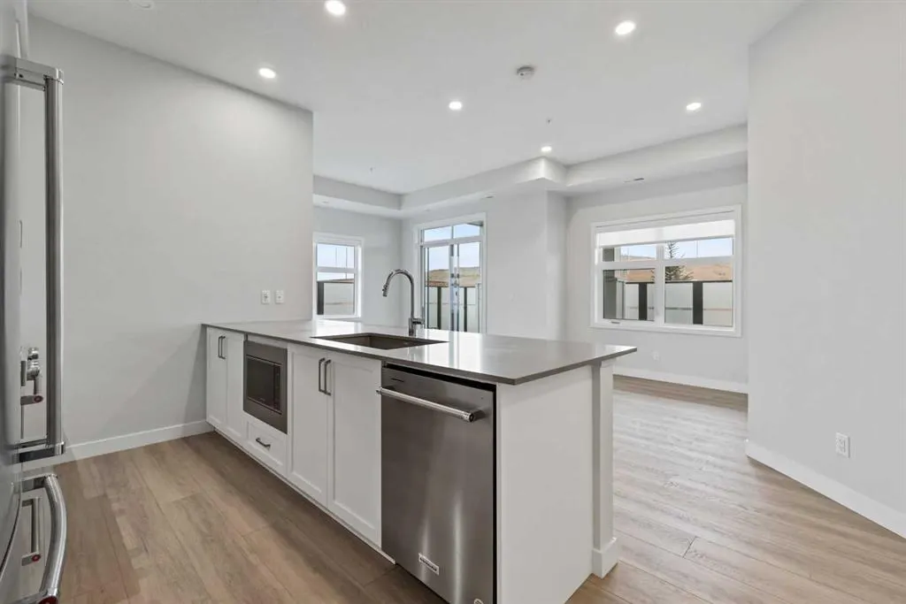 255 Les Jardins Park SE, #125