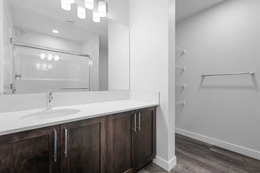 255 Les Jardins Park SE, #320