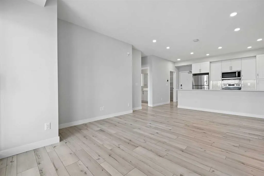 255 Les Jardins Park SE, #310