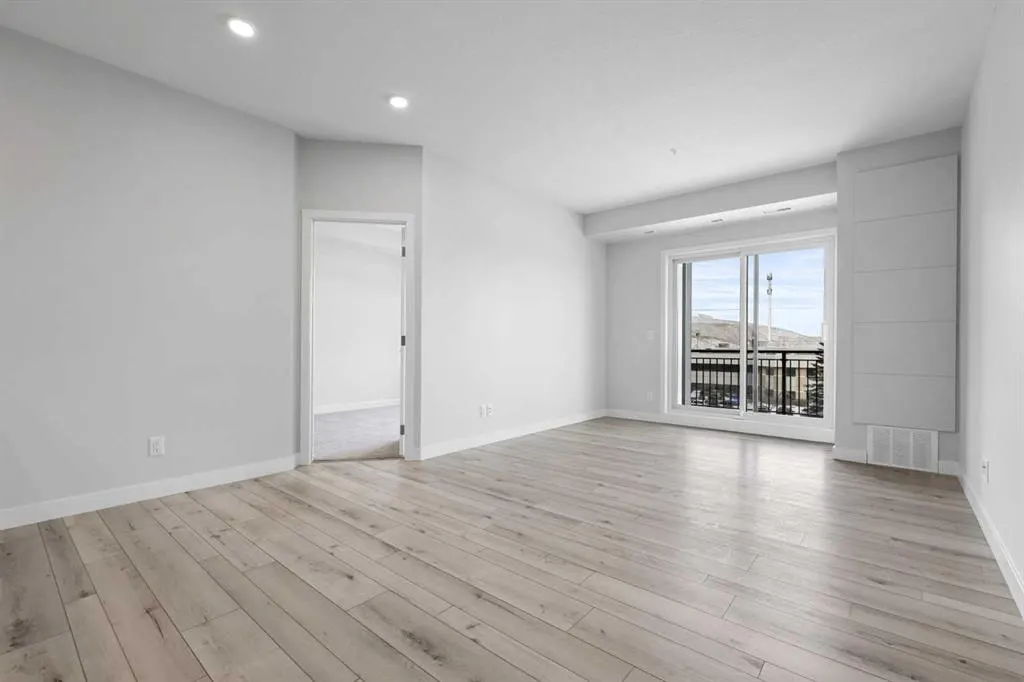 255 Les Jardins Park SE, #310