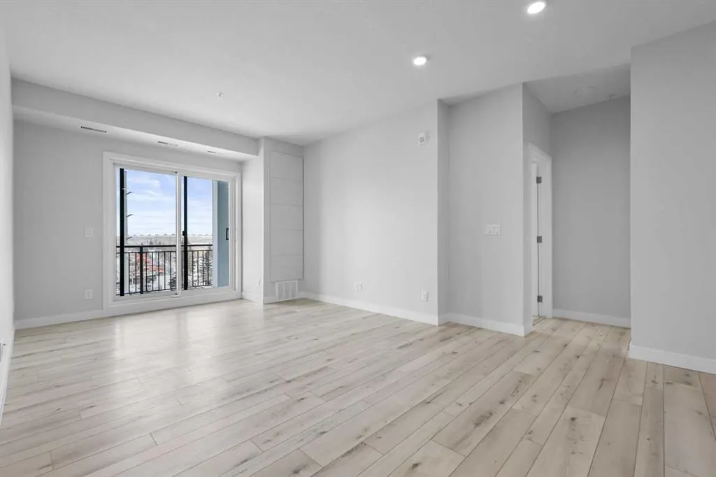 255 Les Jardins Park SE, #310