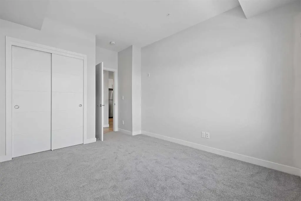 255 Les Jardins Park SE, #310