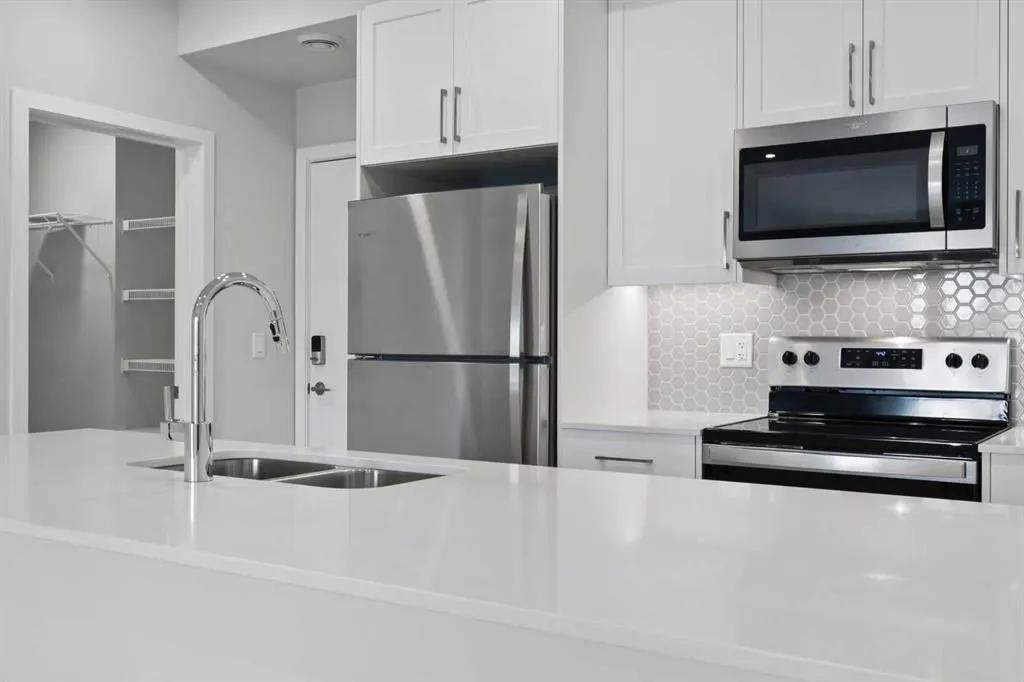 255 Les Jardins Park SE, #310