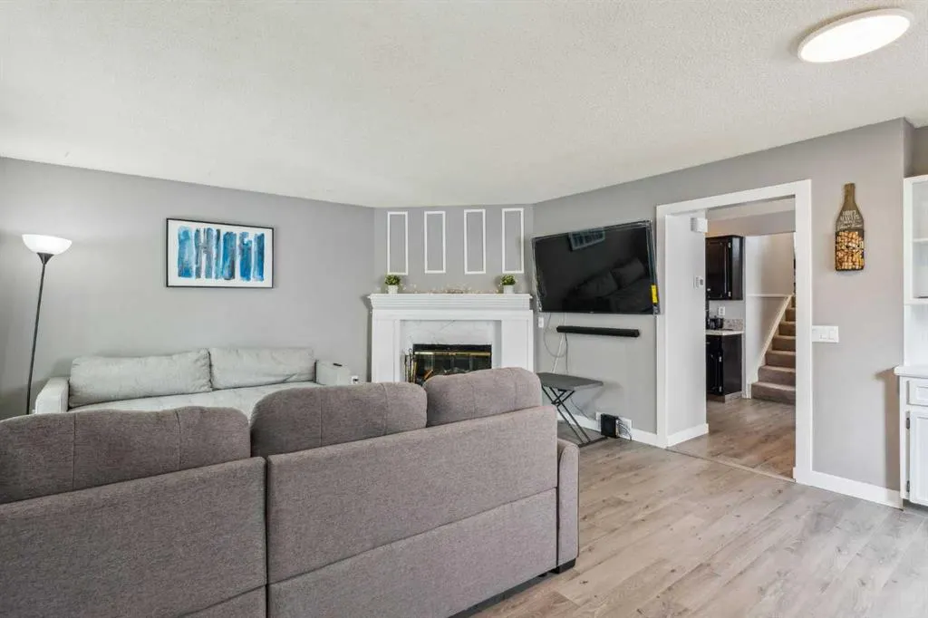 32 Tararidge Drive NE