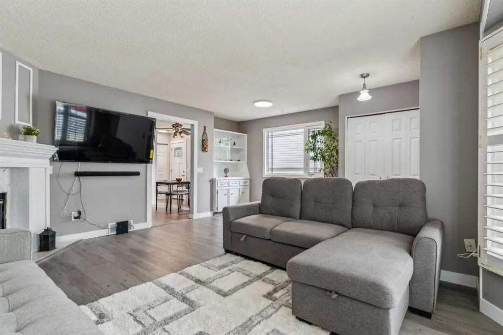 32 Tararidge Drive NE