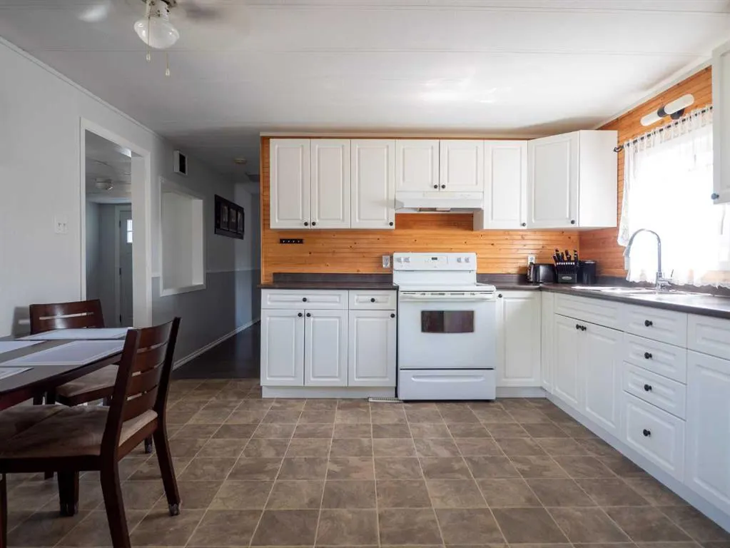 129 Grey Crescent