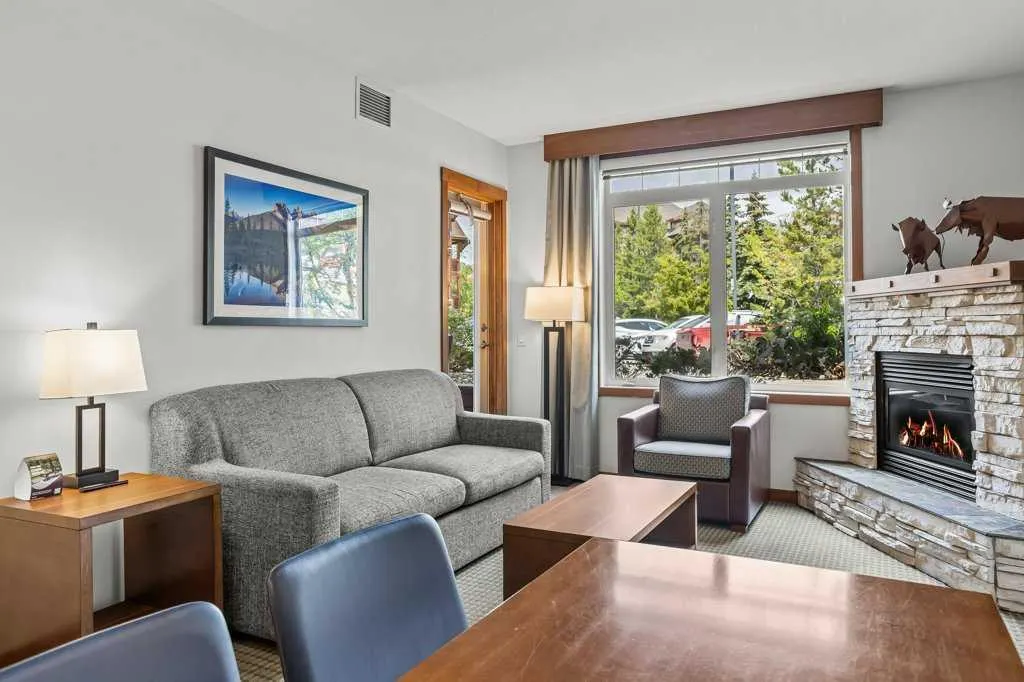 190 Kananaskis Way, #109