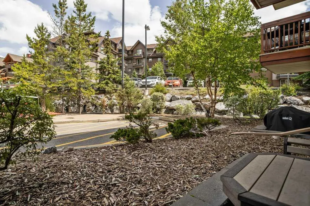 190 Kananaskis Way, #109