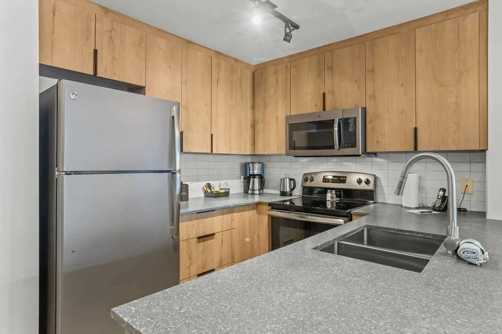 190 Kananaskis Way, #109