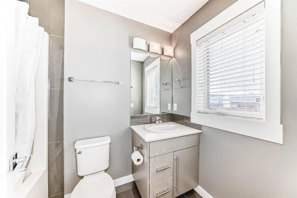 111 Rainbow Falls Gate, #52