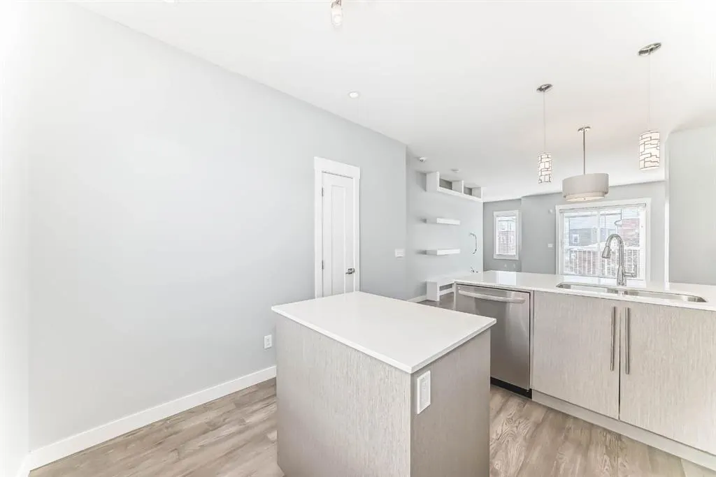 111 Rainbow Falls Gate, #52