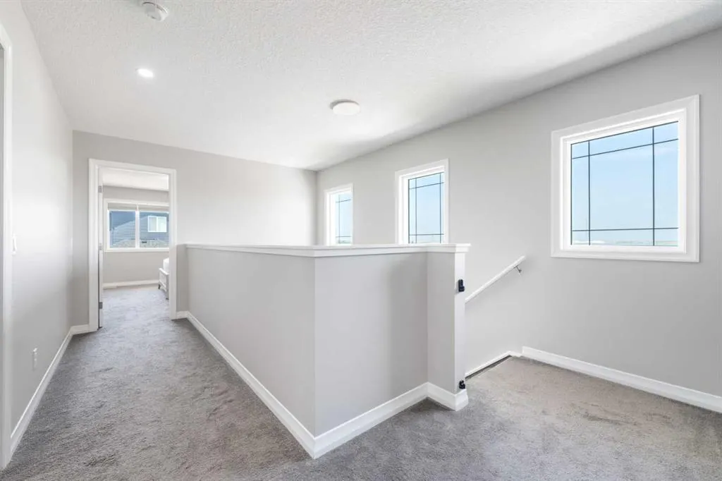 310 Red Sky Terrace NE