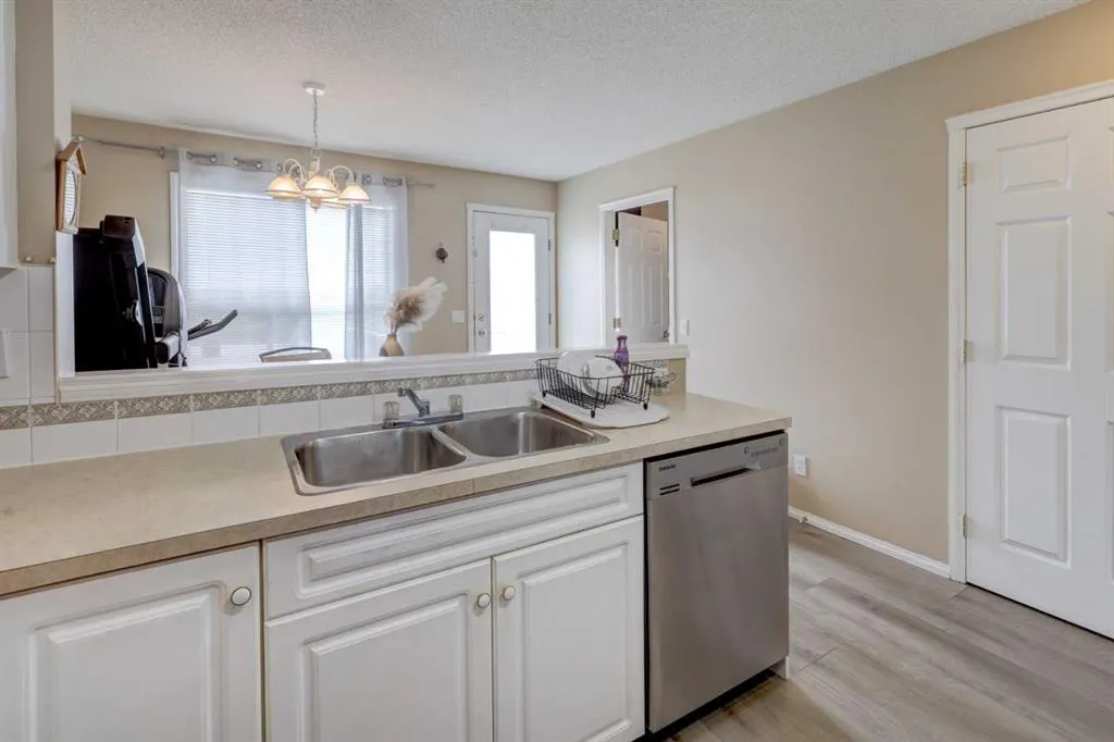22 Tarington Landing NE