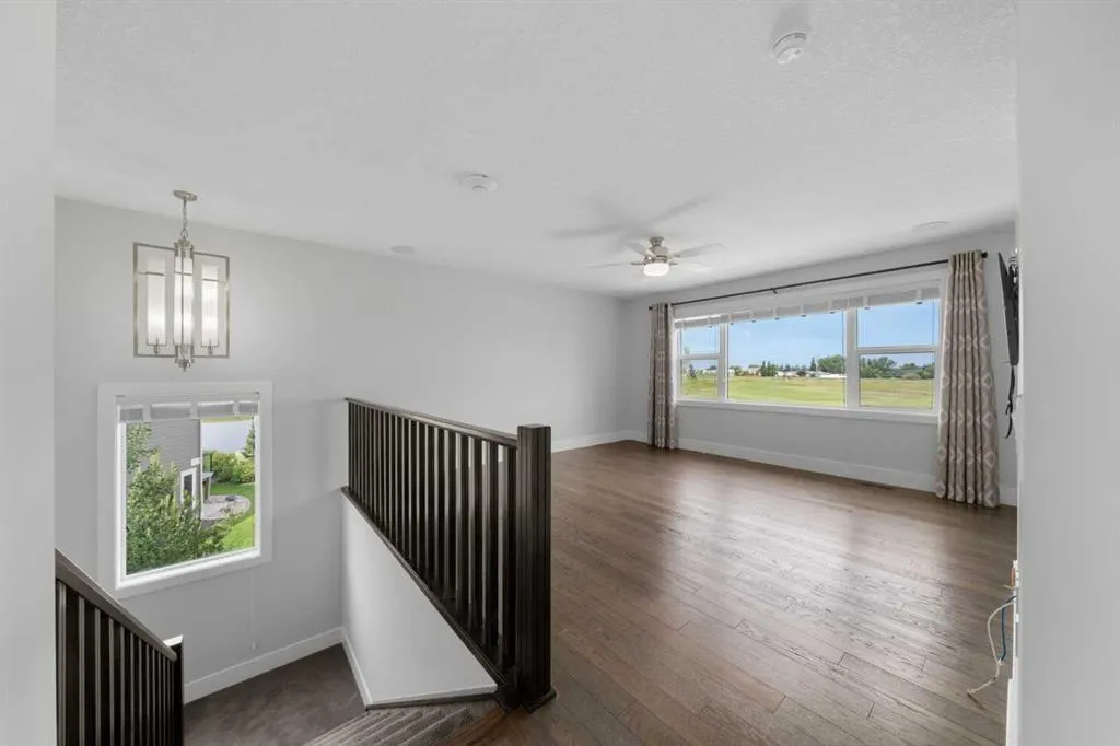 244 Boulder Creek Crescent SE